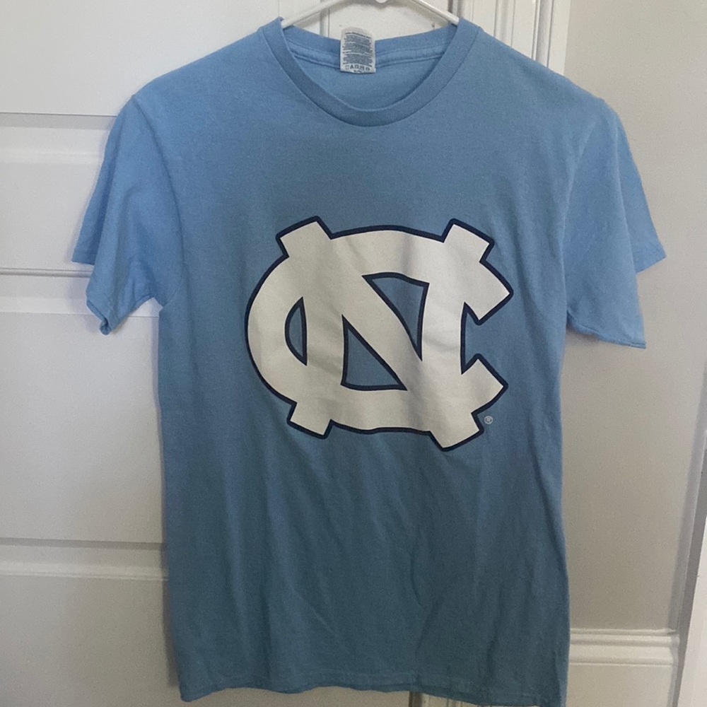 NWOT unc college tee